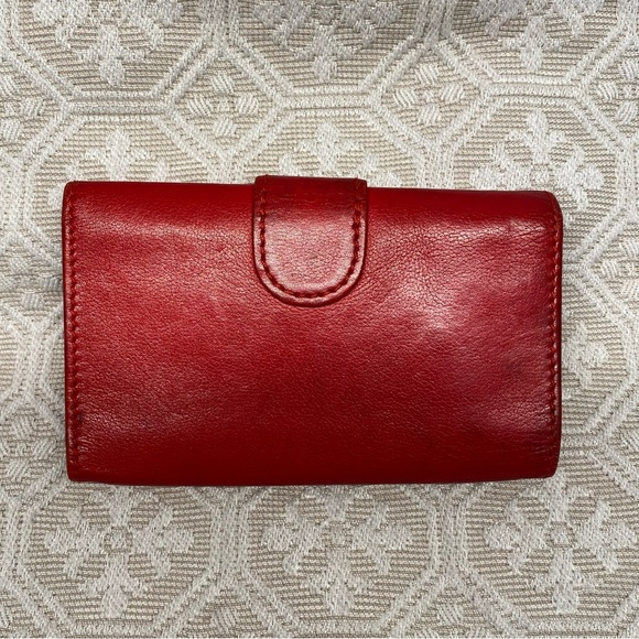 Preowned YLS Keyholder - Picture 2 of 9